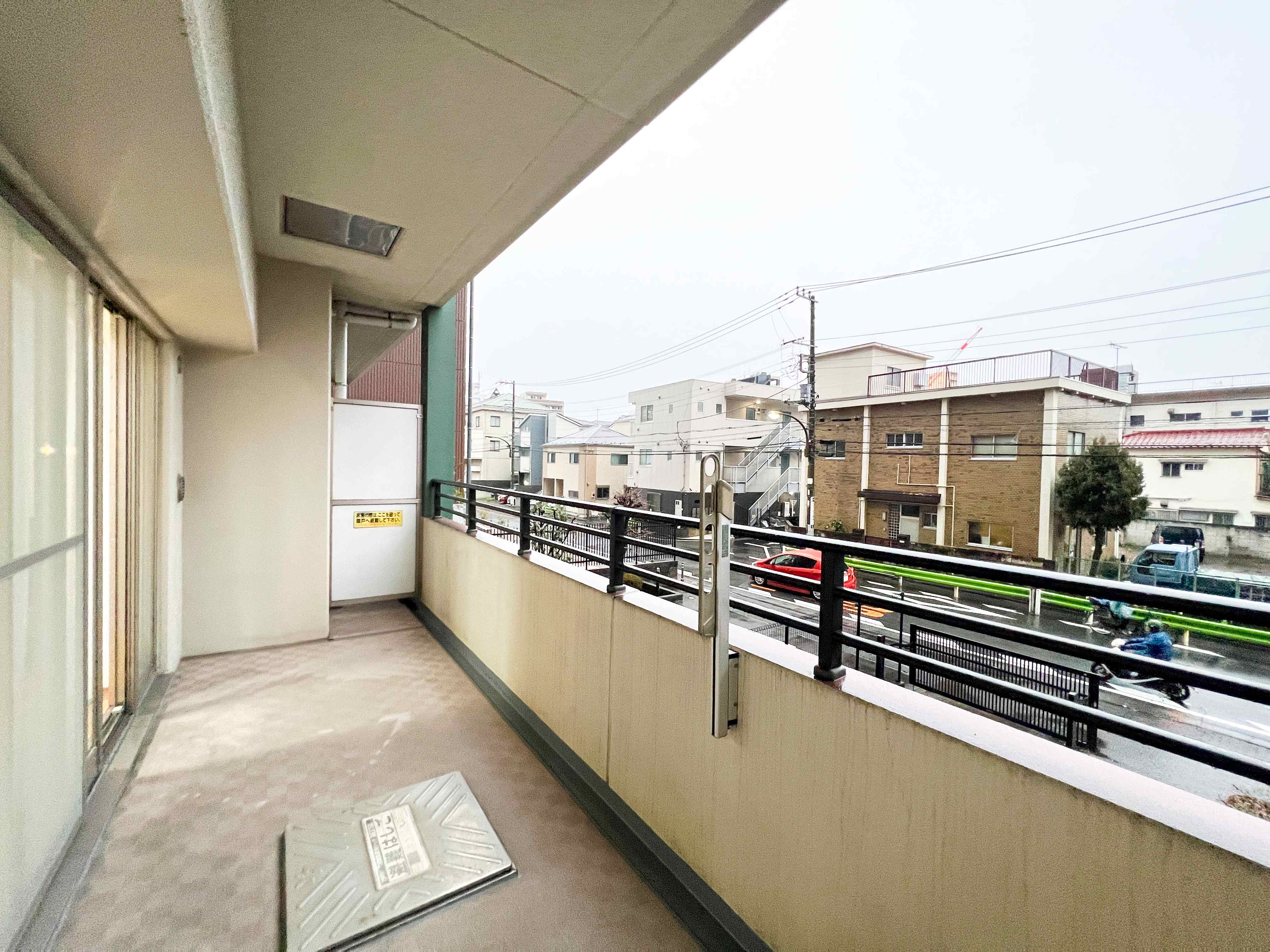 南南西向きで陽当り良好です