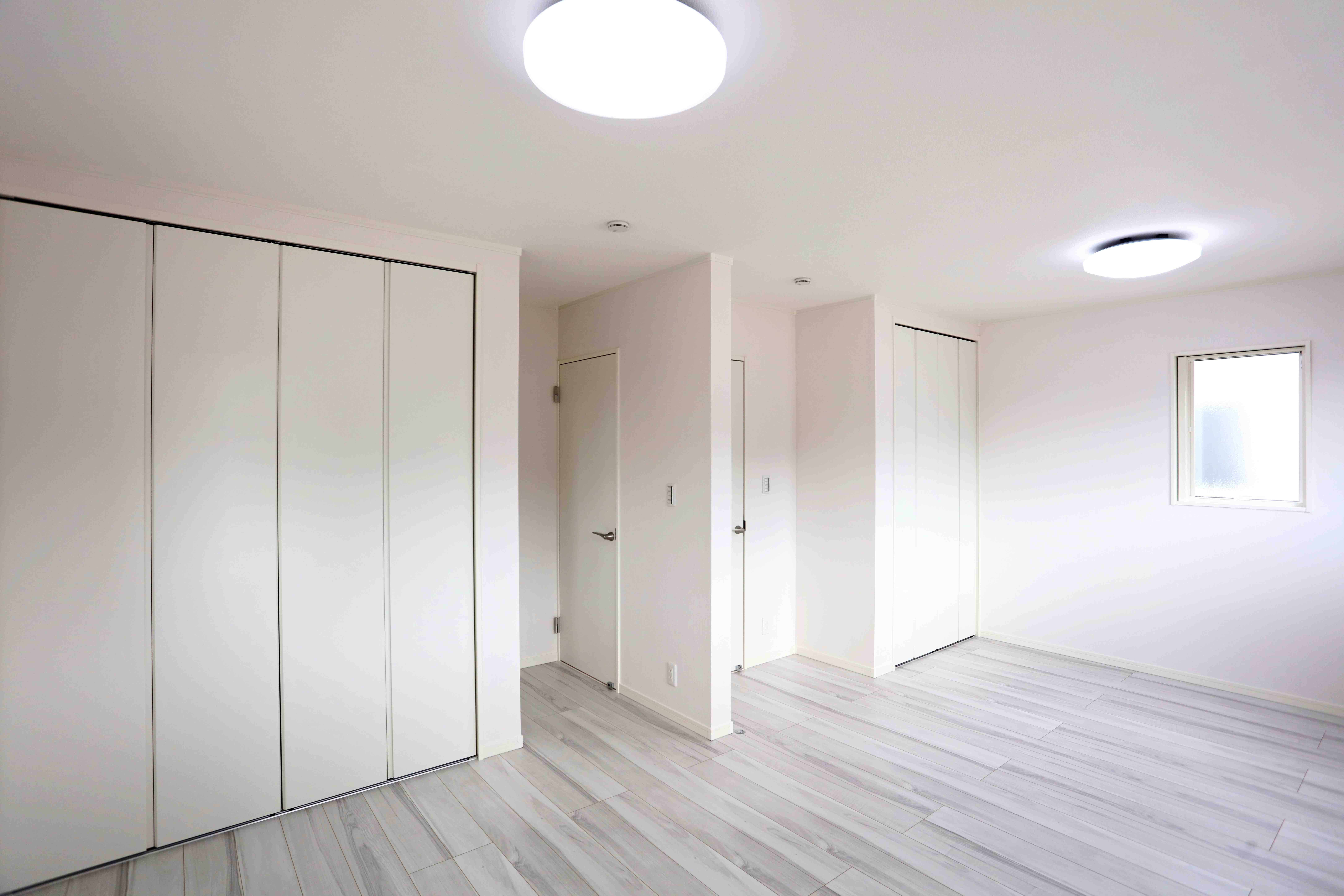 5.5帖・6.4帖洋室　将来的に２部屋に分けることも可能です