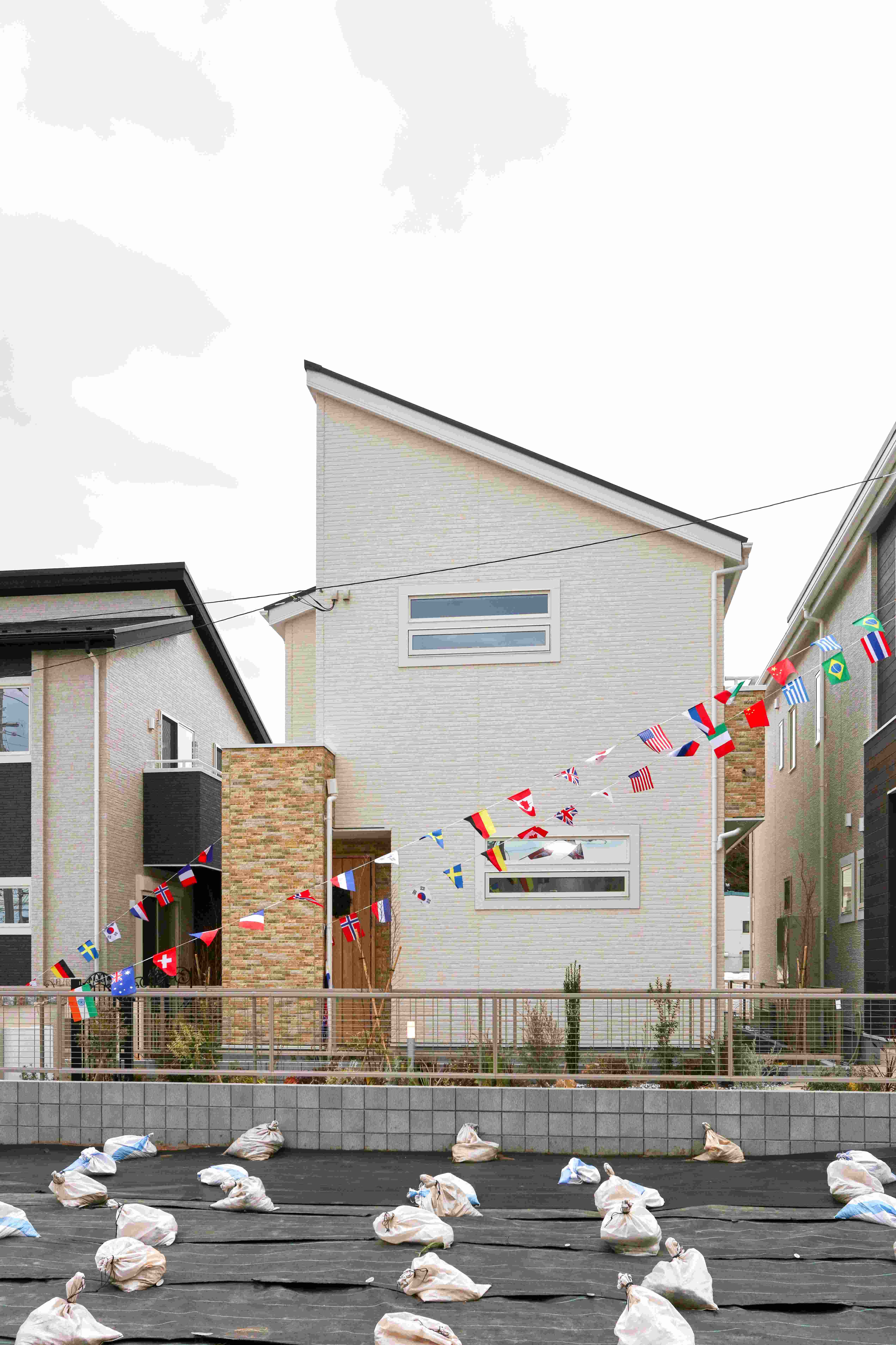■新築デザイナー住宅　断熱等性能等級4